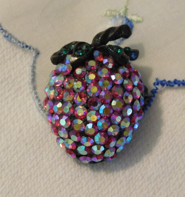 Weiss Aurora Borealis Rhinestone Strawberry Fruit Brooch & Earrings Vintage Set