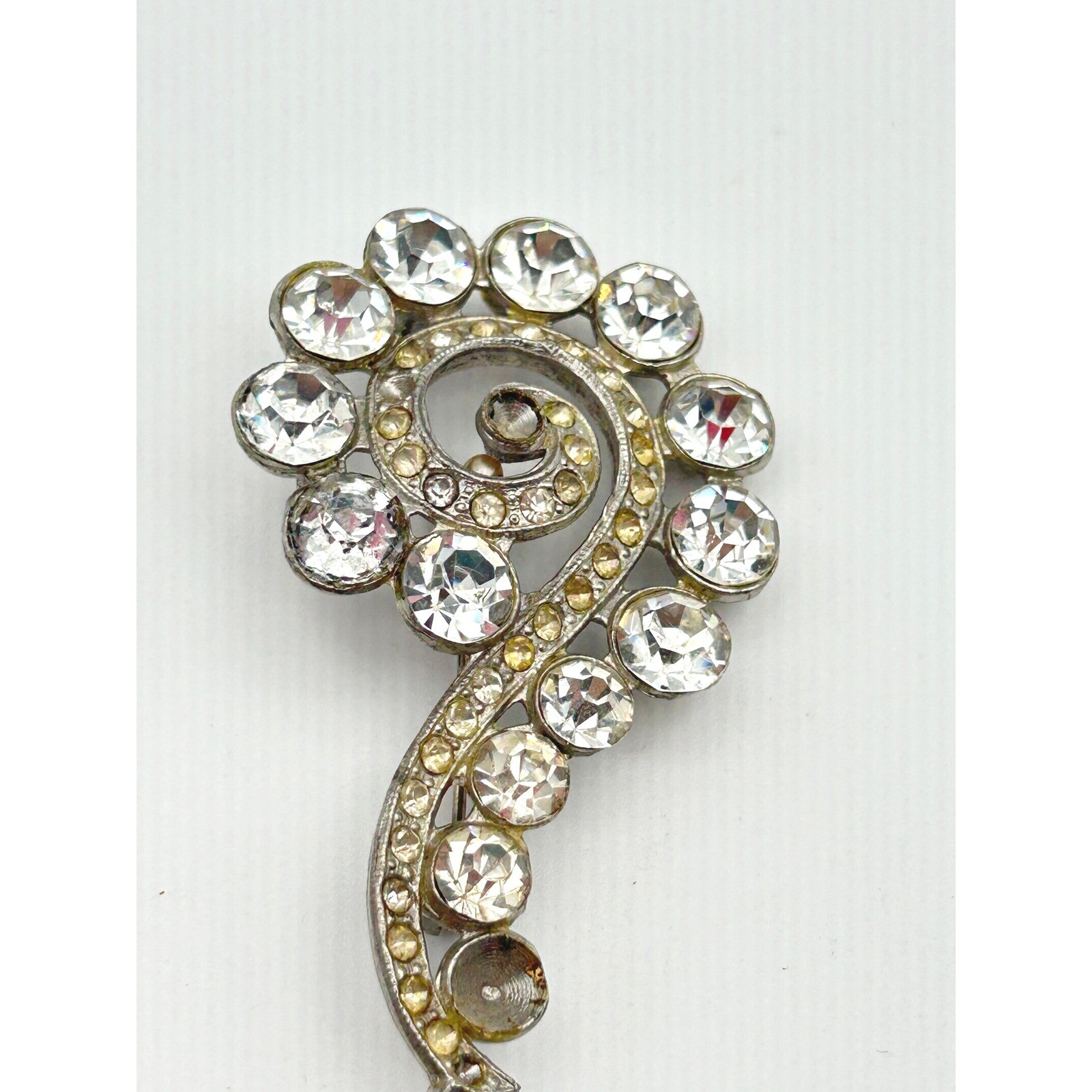 Vintage 1940s Pot Metal Rhinestone Brooch Pin Swirl Dangle Drop As Is