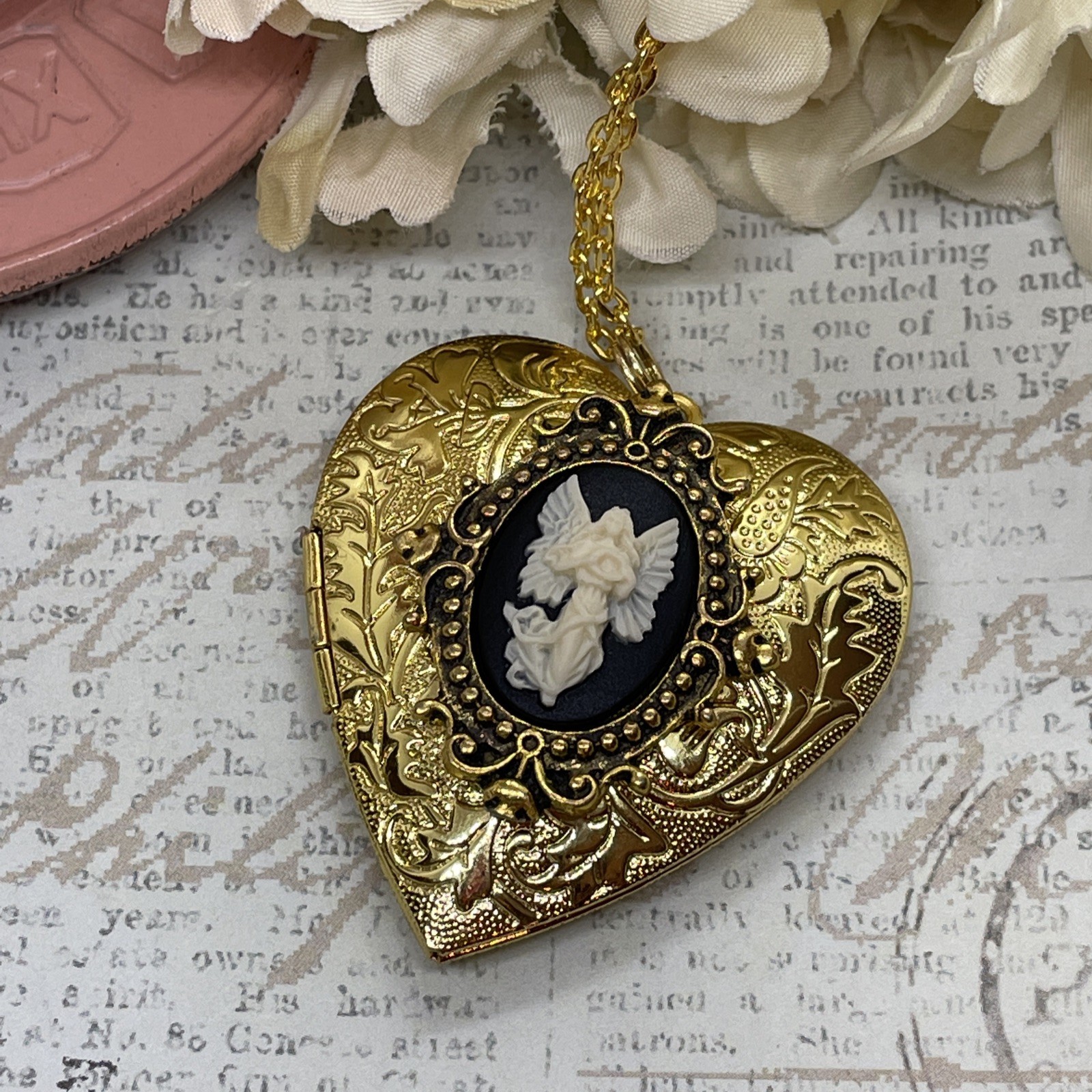Gold Heart Locket Photo Birthday Anniversary Wedding Cameo Angel Angels Necklace