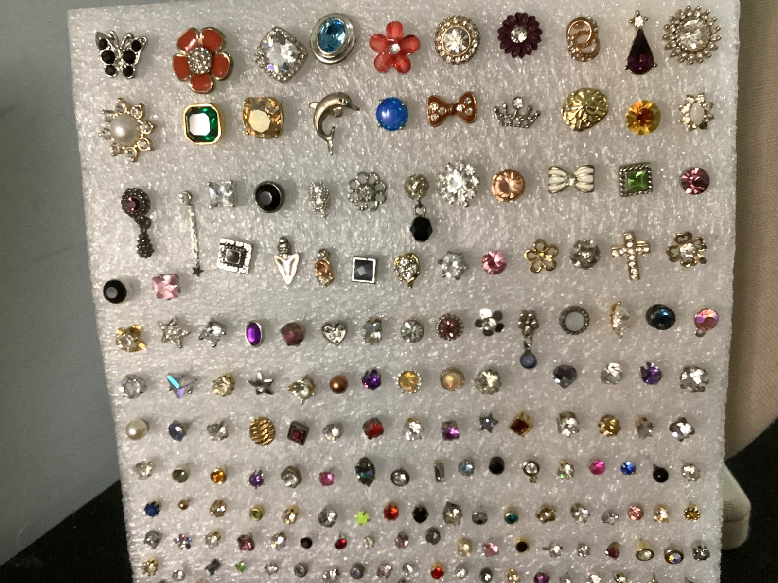 Huge lot of mixed vintage SINGLE stud earrings various unknown stones materials
