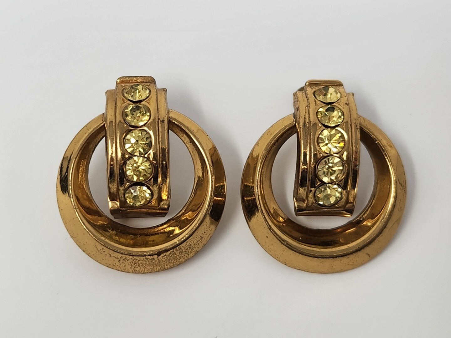 Signed CORO Gold Tone Yellow Rhinestone Screw-back Earrings Vintage Round Circle