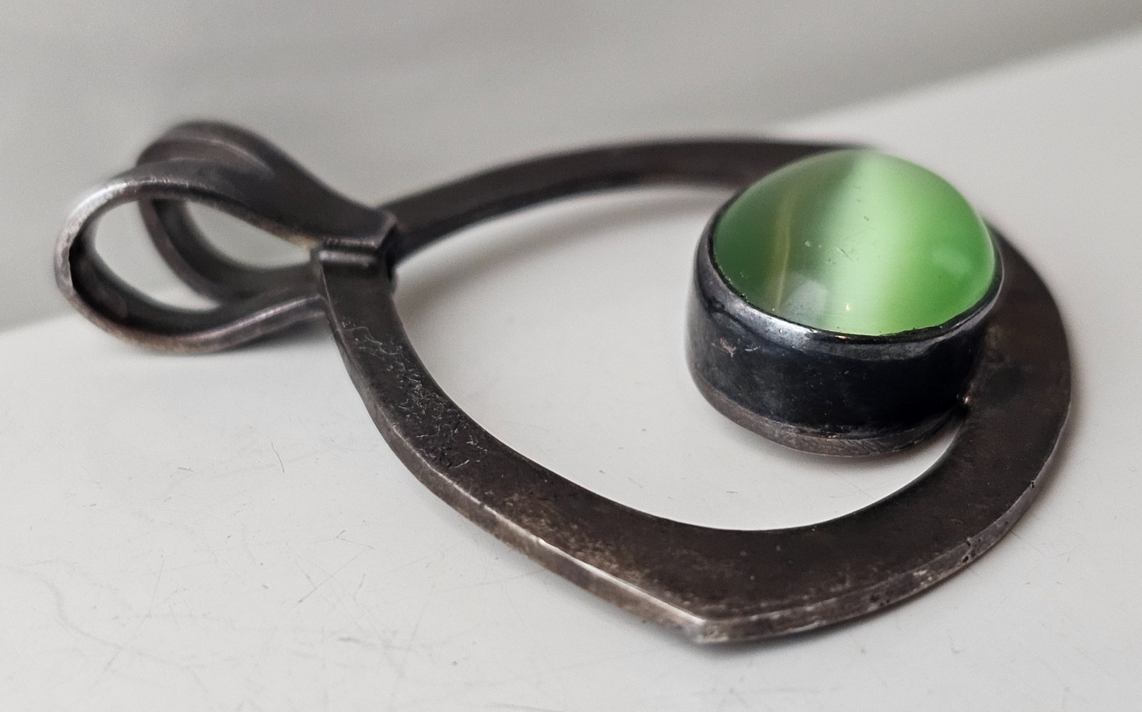 Large Mexico Sterling Abstract Modernist Pendant & Green Cat’s Eye Stone 16.7 gm