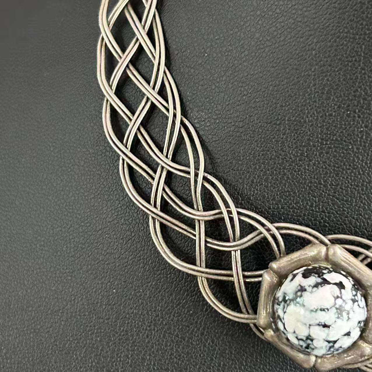 Vintage Woven Wire Mesh Choker Collar Necklace Silver Tone Black White Cabochon
