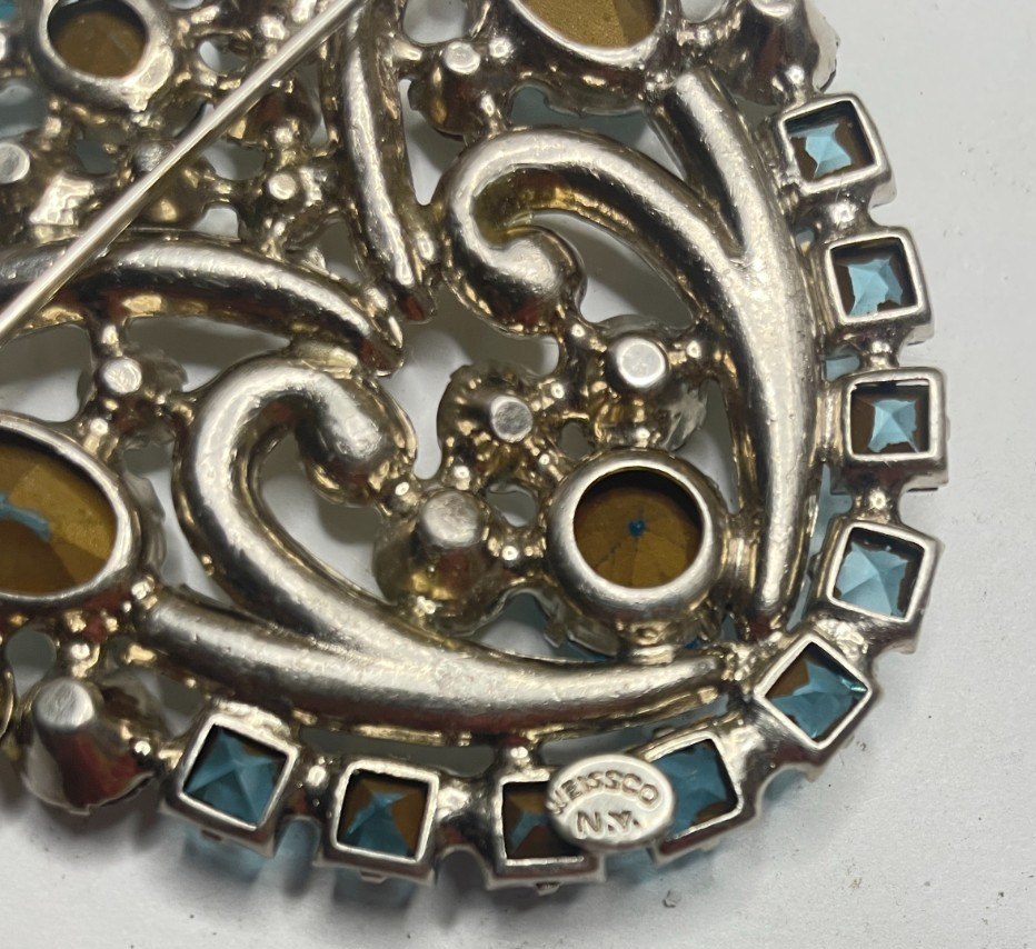 Weiss Co. NY Brooch Pin Pendant Rhinestone Blue White Silver Tone Metal