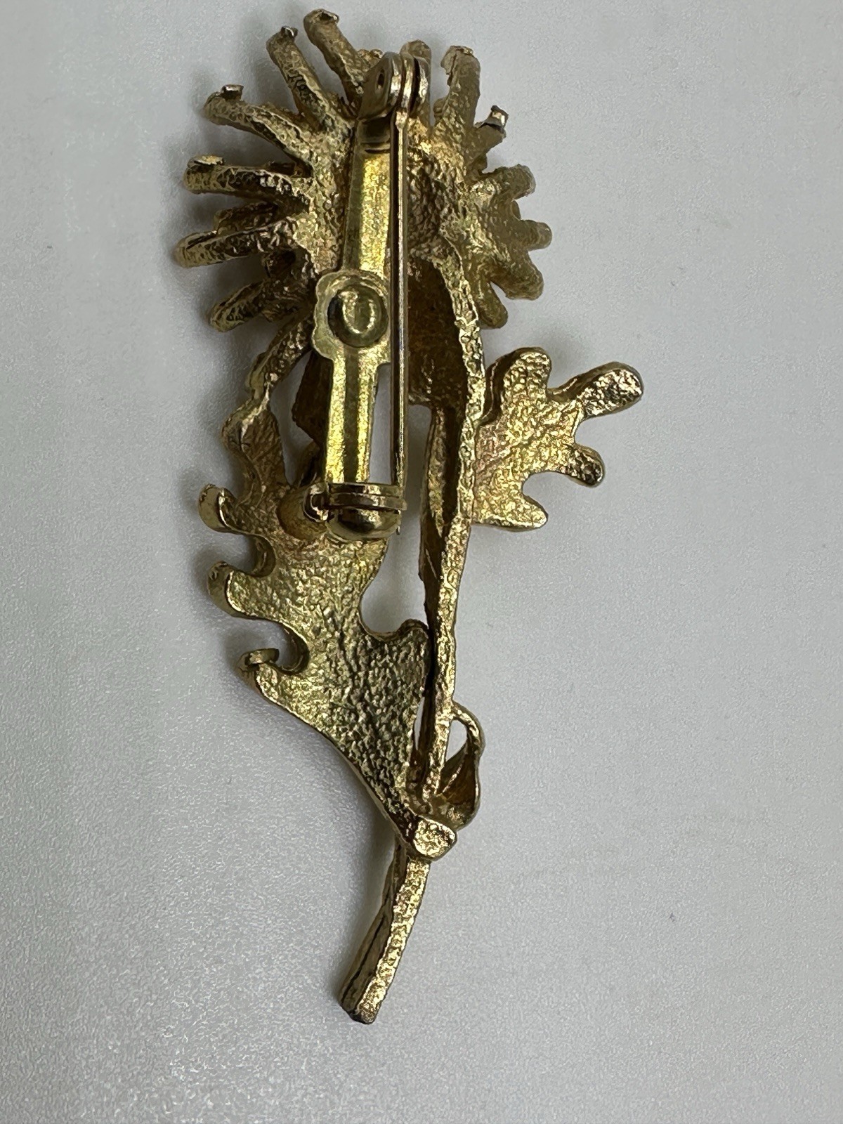 Vtg Brooch Heavy Brushed Gold Tone Aster Family Statement Piece Lapel Pin