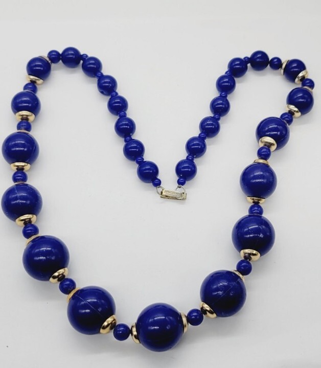 Necklace electric Blue Chunky Beaded signed HONG KONG 25 in Vintage