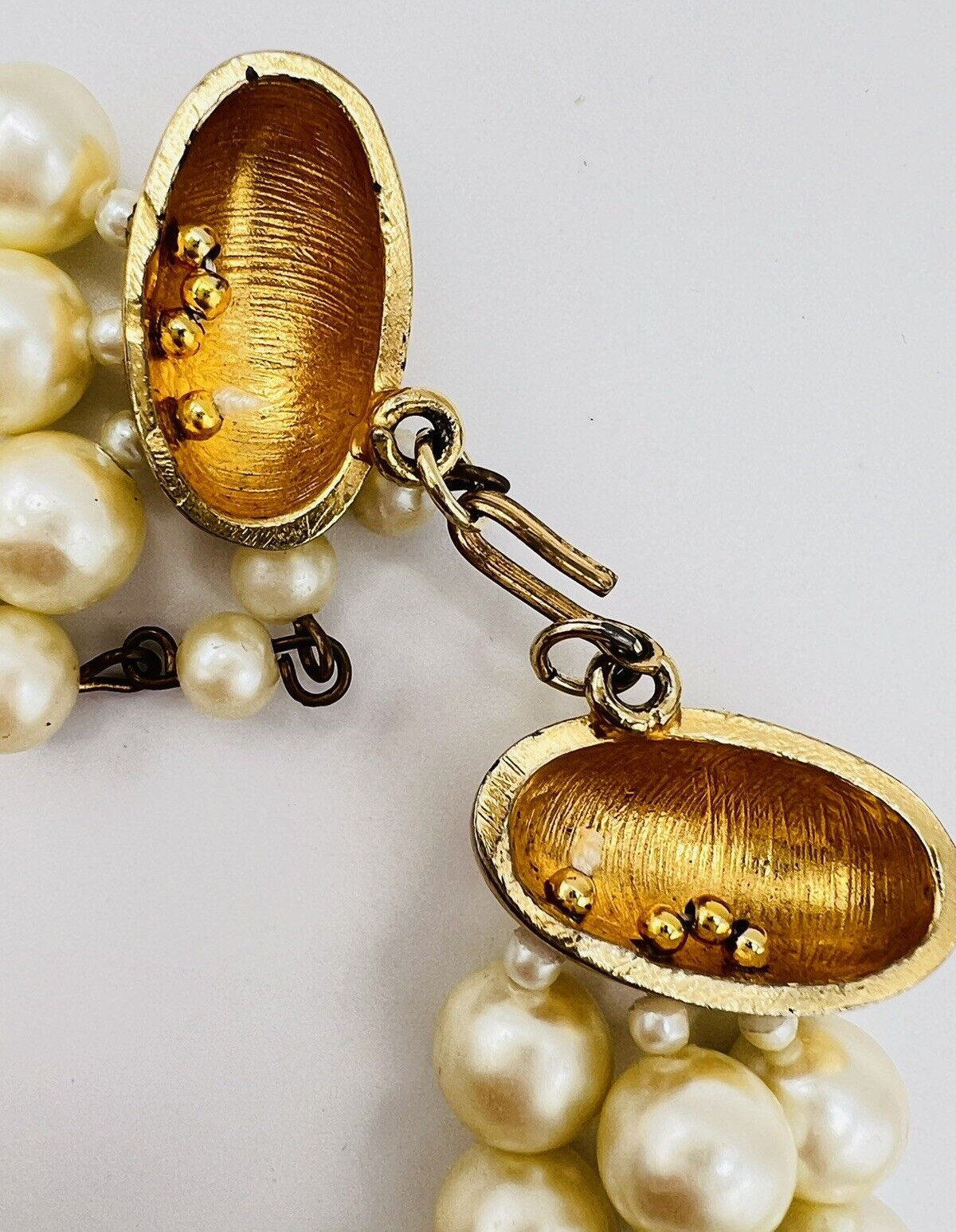 Designer Mimi Di Niscemi 1984 Gold Tone Faux Pearl Runway Necklace