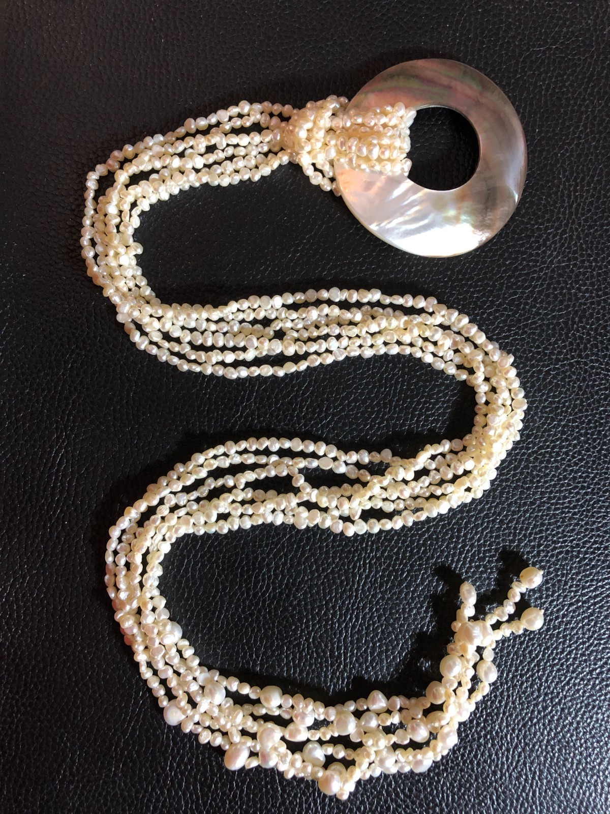 Genuine Cultured Pearl Lariat Necklace Tahitian Mother of Pearl Disk 50″ 8487