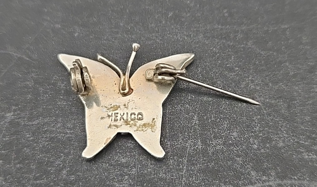 Vintage Abalone butterfly pin silver tone unmarked 3/4″ Made in Mexico