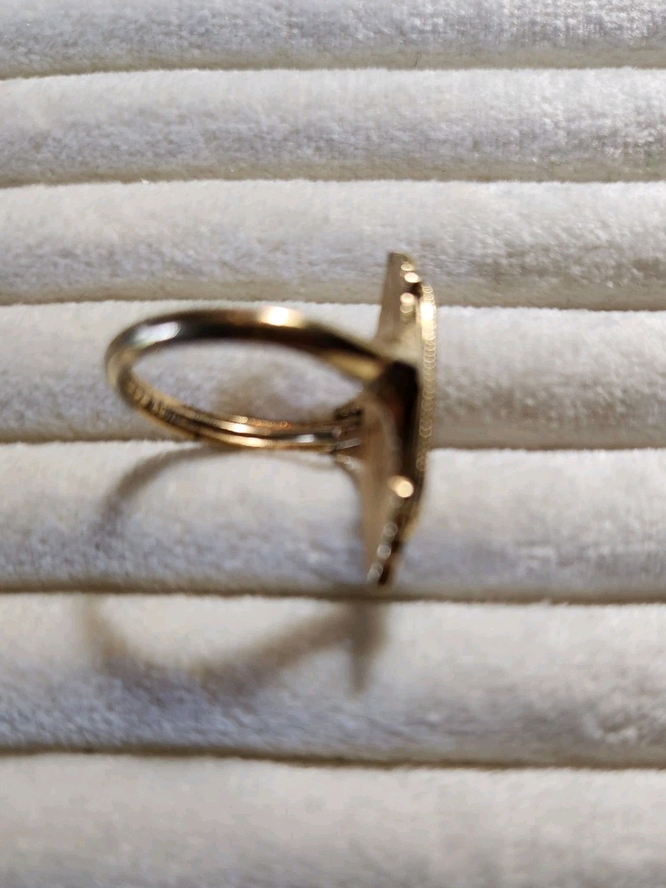 Vintage Avon Kensington Ring Gold Tone Victorian Style Size 7