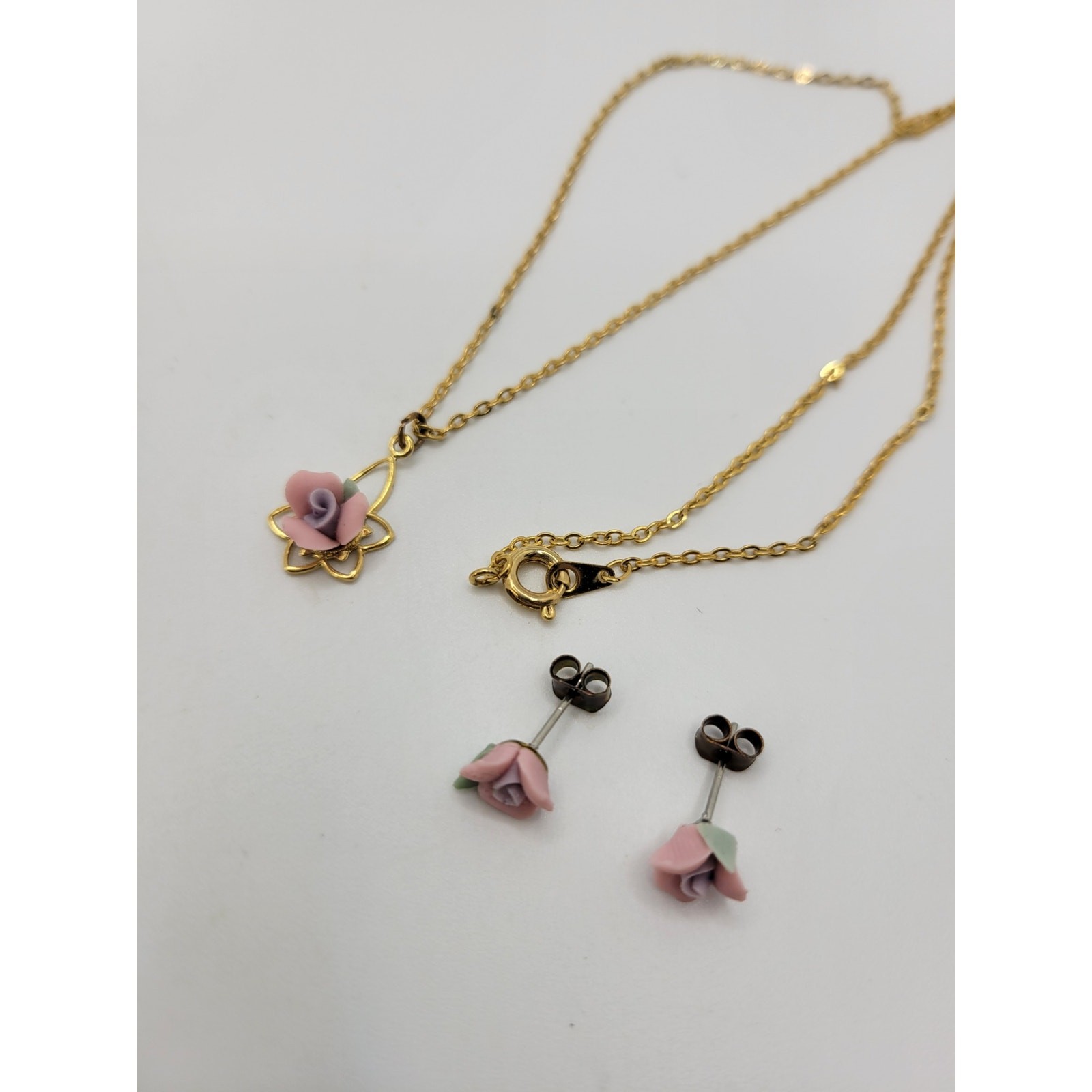 1928 Brand Pink Rose Pendant Necklace Faux Pearls Vintage Set Pierced Earrings