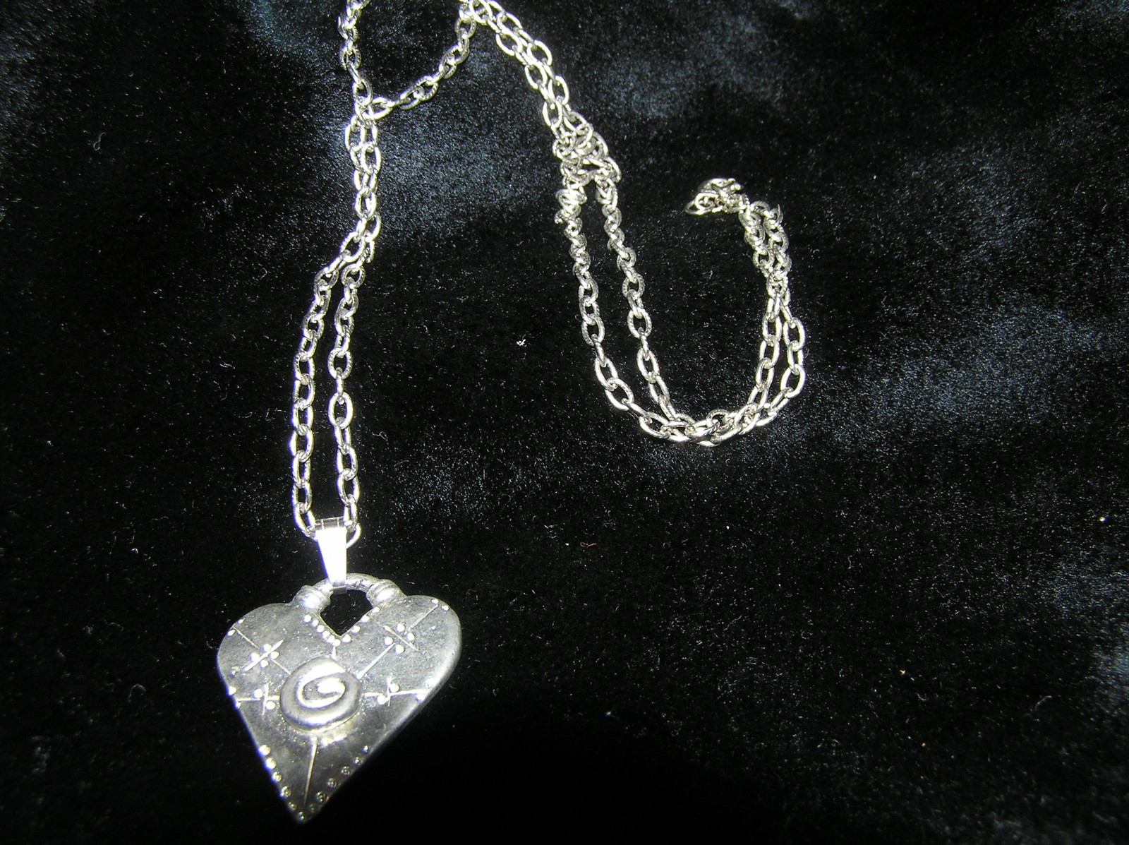 Estate EH Signed Carved Silvertone Metal Country Patchwork Heart Pendant