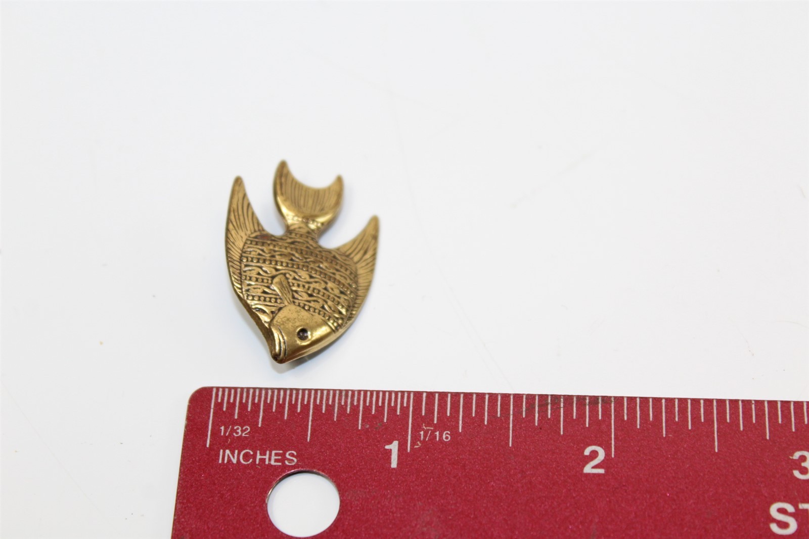Brooch Gold-Tone Alloy Fish Design Vintage