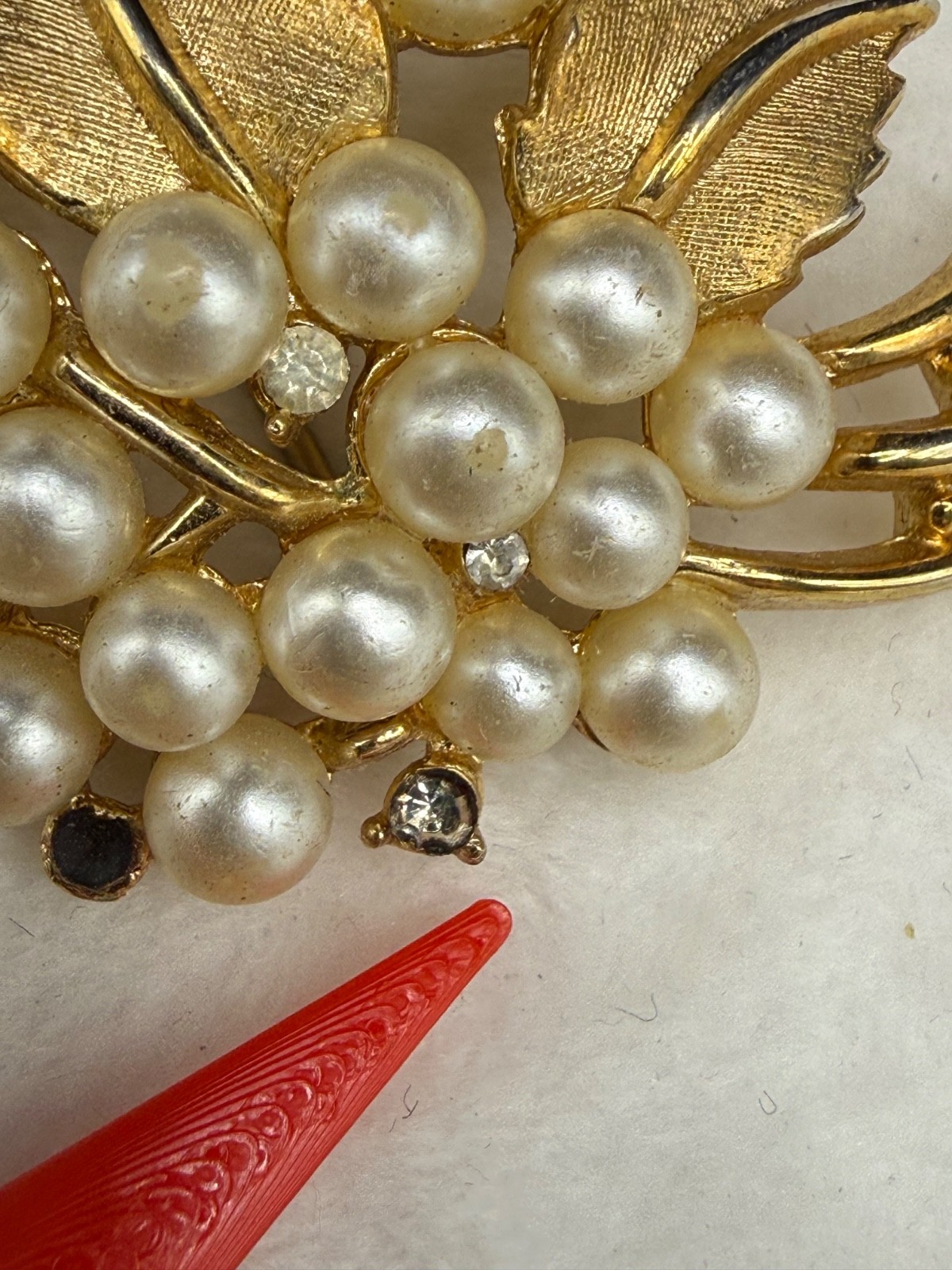 Vintage Trifari Leaf Brooch Cluster Imitation Pearl Rhinestone Signed READ