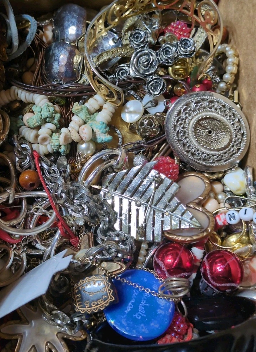7 Pounds Mixed Jewelry Vintage & Modern Some Signed for Crafting & Repurpose