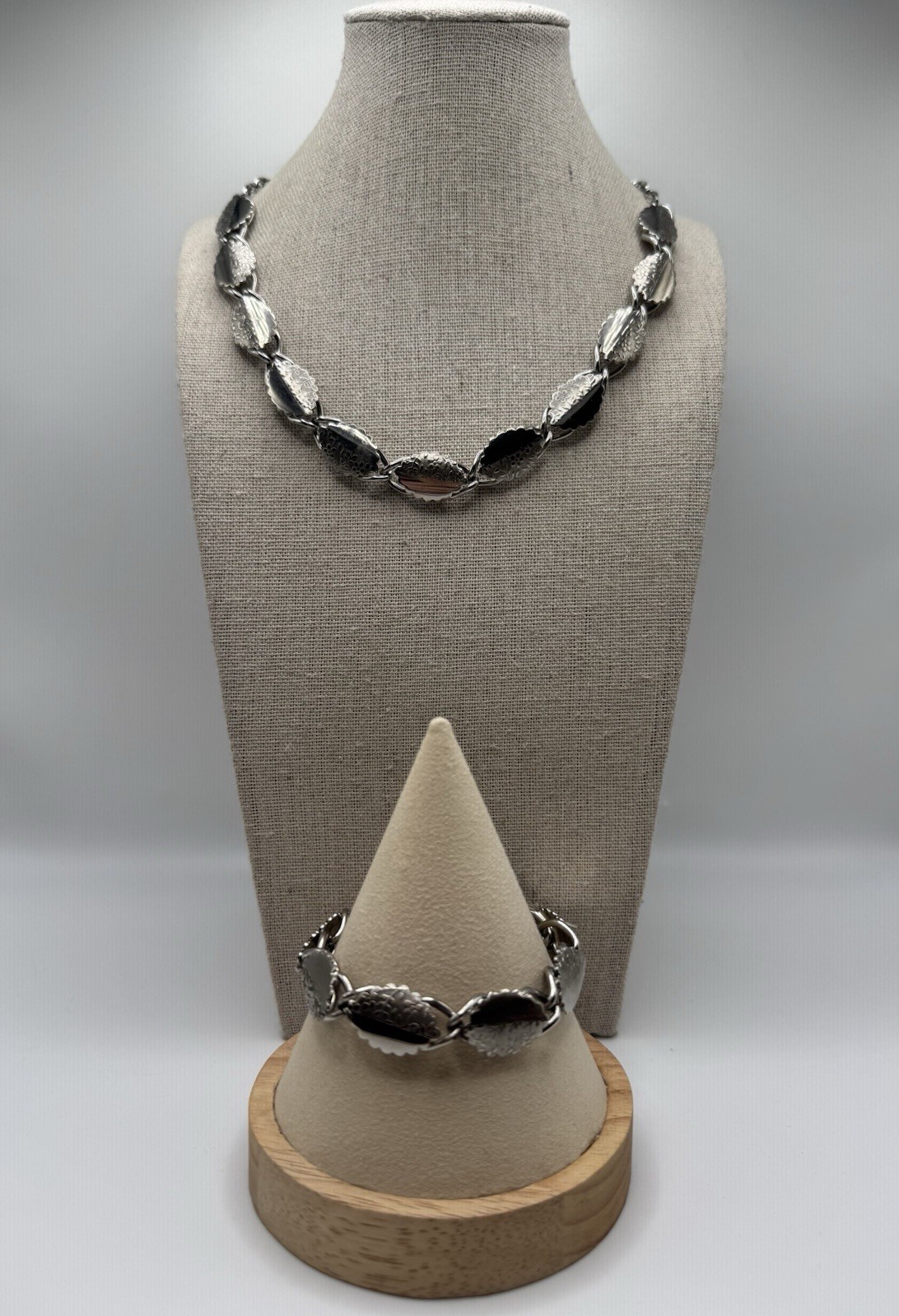 Vintage Silver Tone Necklace & Bracelet Set