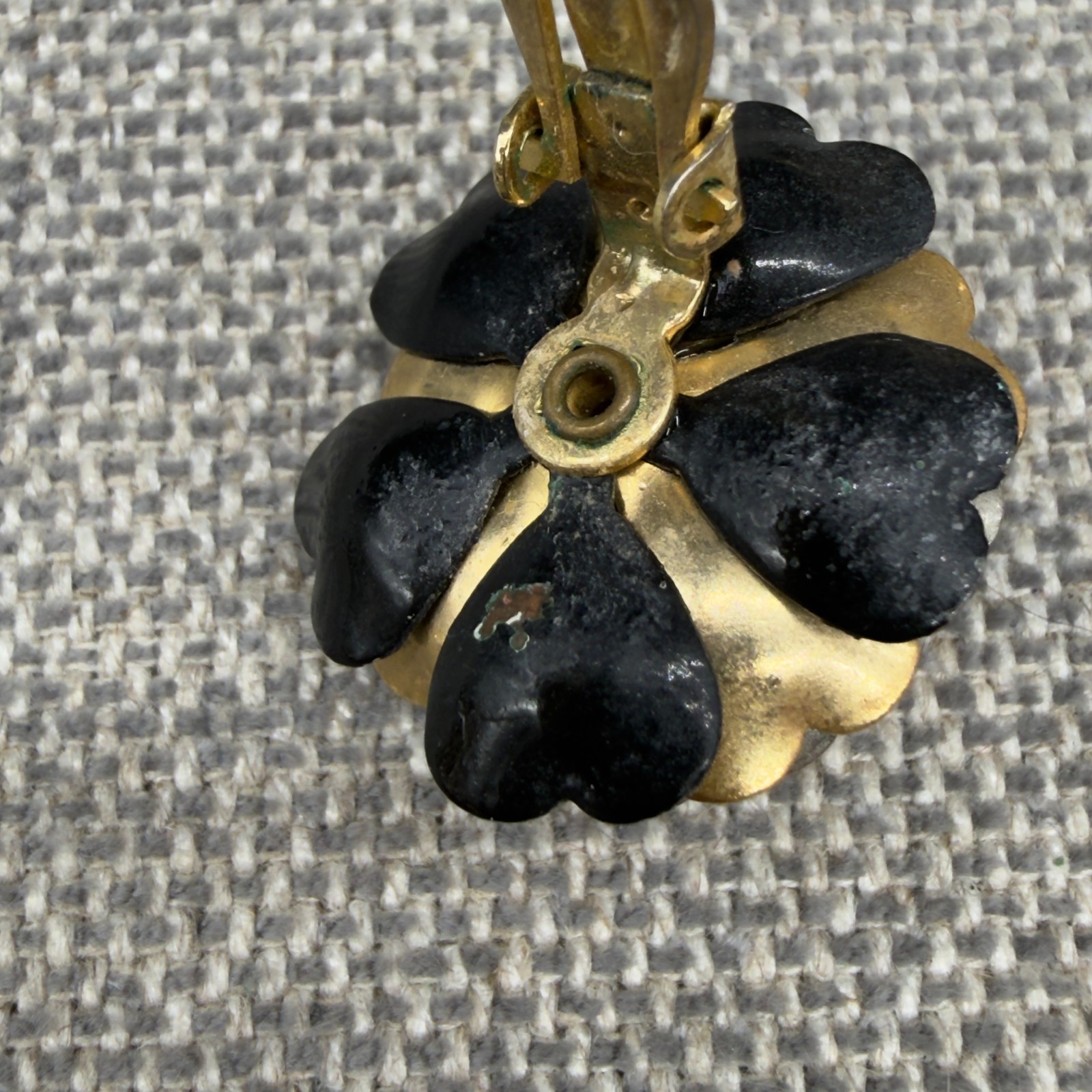 Vintage Brooch Earrings Jewelry Set 4 Tone Metal Flowers Clip Ons READ