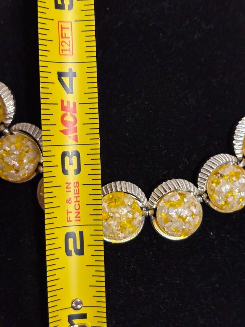 Vintage Yellow Necklace (16″) in Silver Tone for any occasion