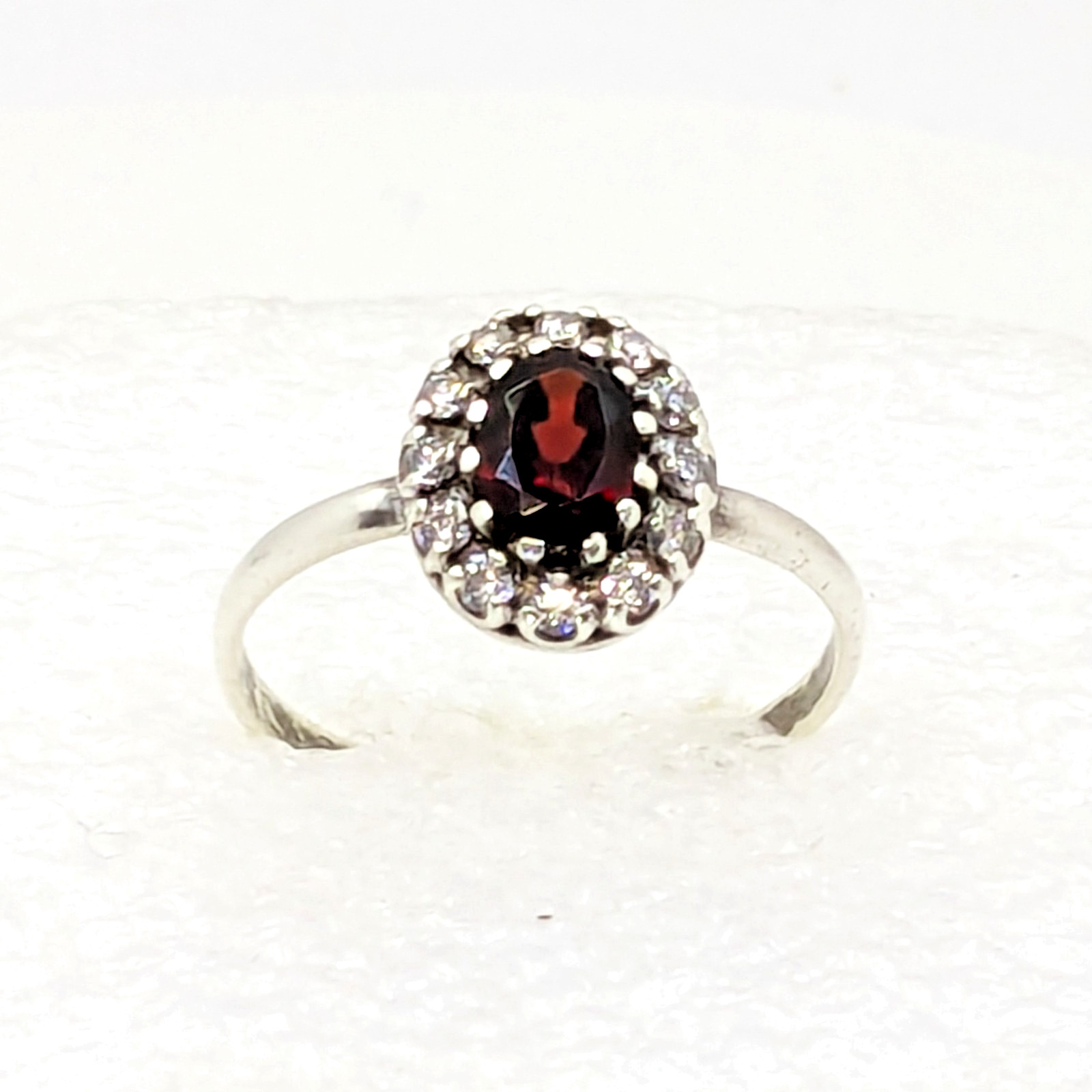 Vintage Elegant RING Silver 925 with Chic Bright Garnet -size: 10US (20mm) | #71