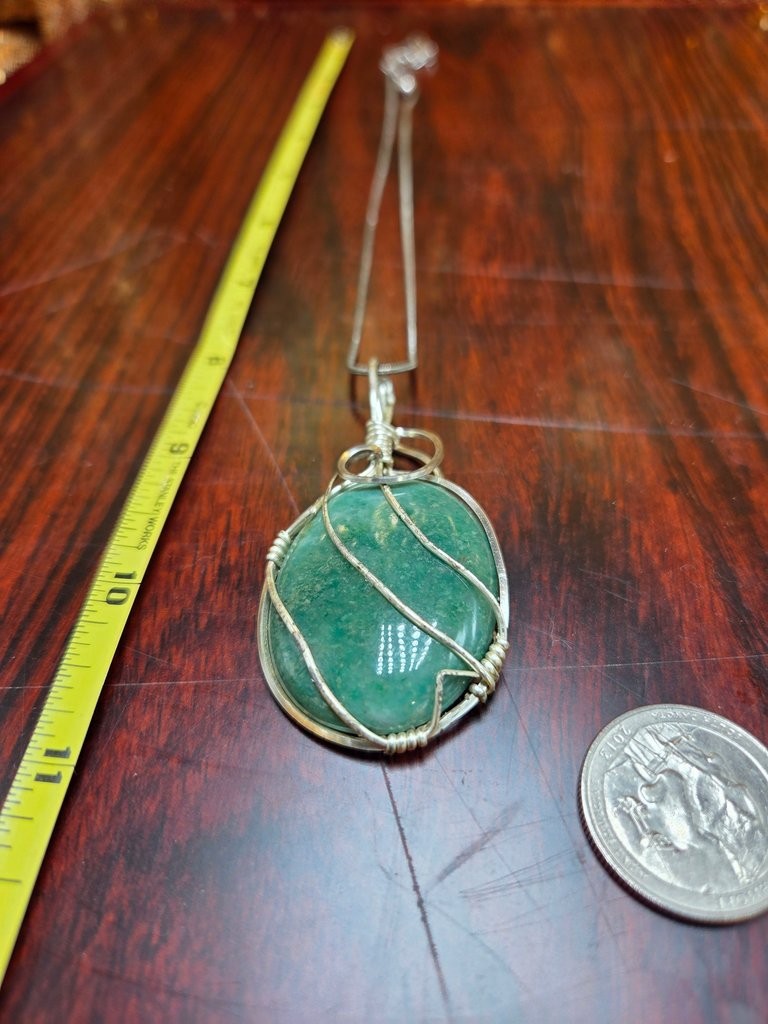 Vintage Wire-Wrapped Green Stone Pendant Necklace