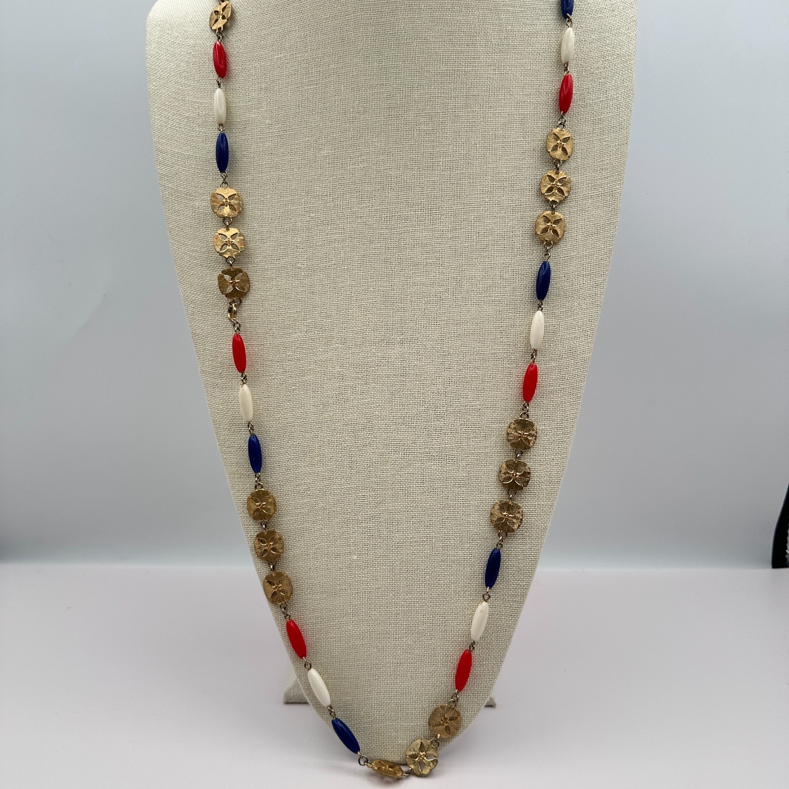 Vintage 80s Patriotic Red White Blue Beaded Gold Tone Necklace Classic Jewelry