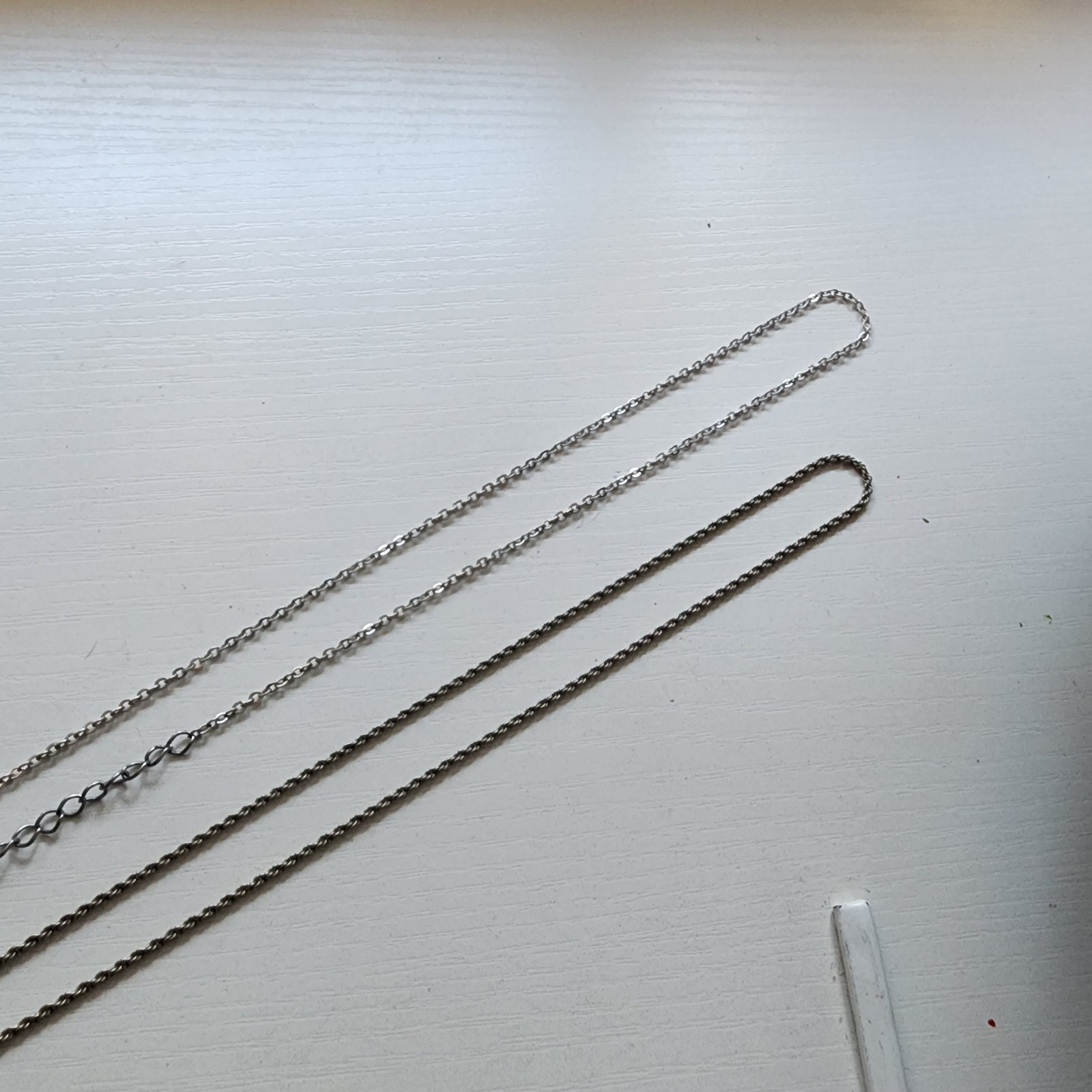 Set Of 2 Silver Toned Necklaces Twisted Rope And Link Chain Vintage 19″ 16″ Inch