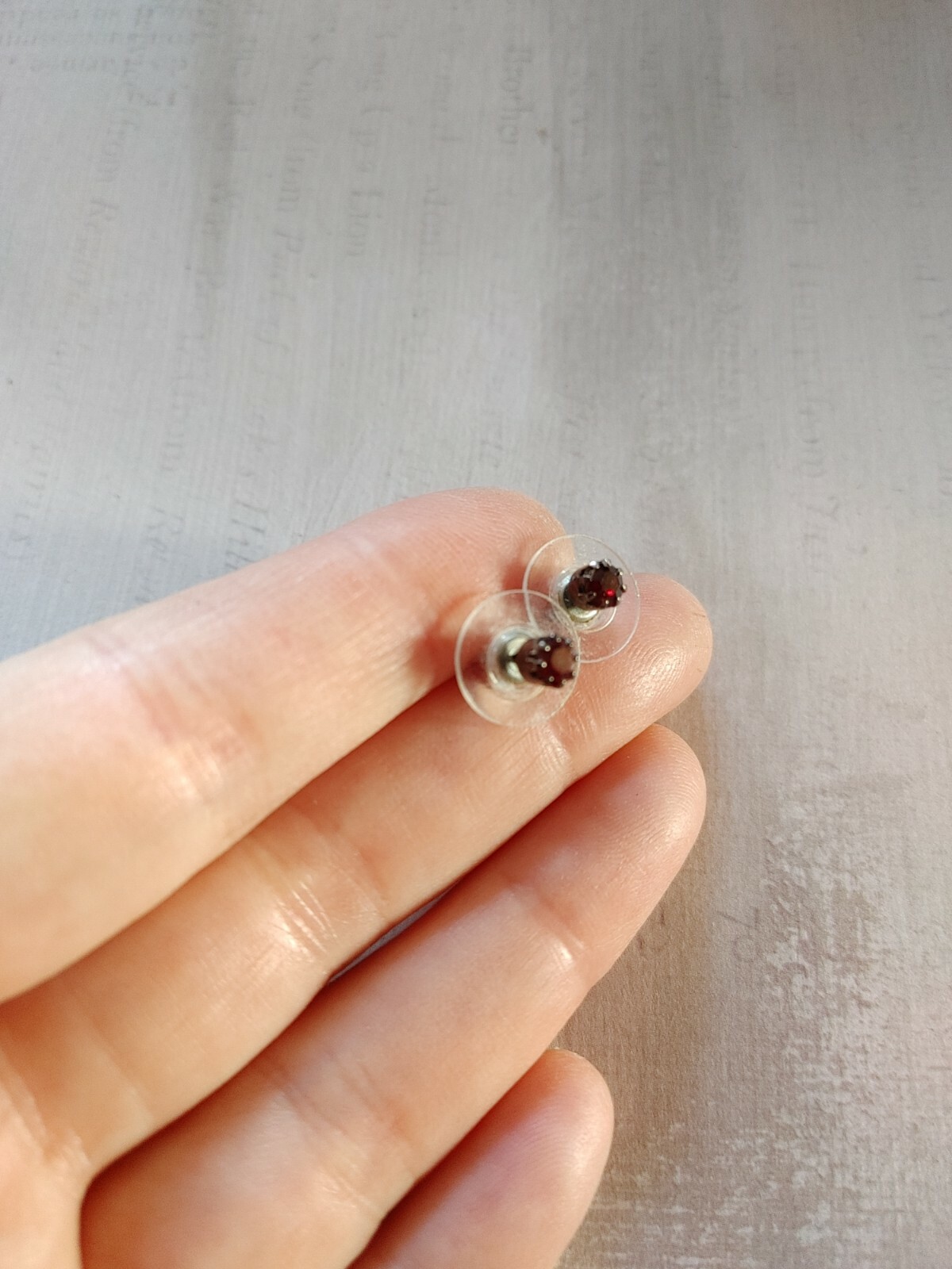 Vintage earrings silver tone dark red crystal rhinestone 4mm stud solitaire
