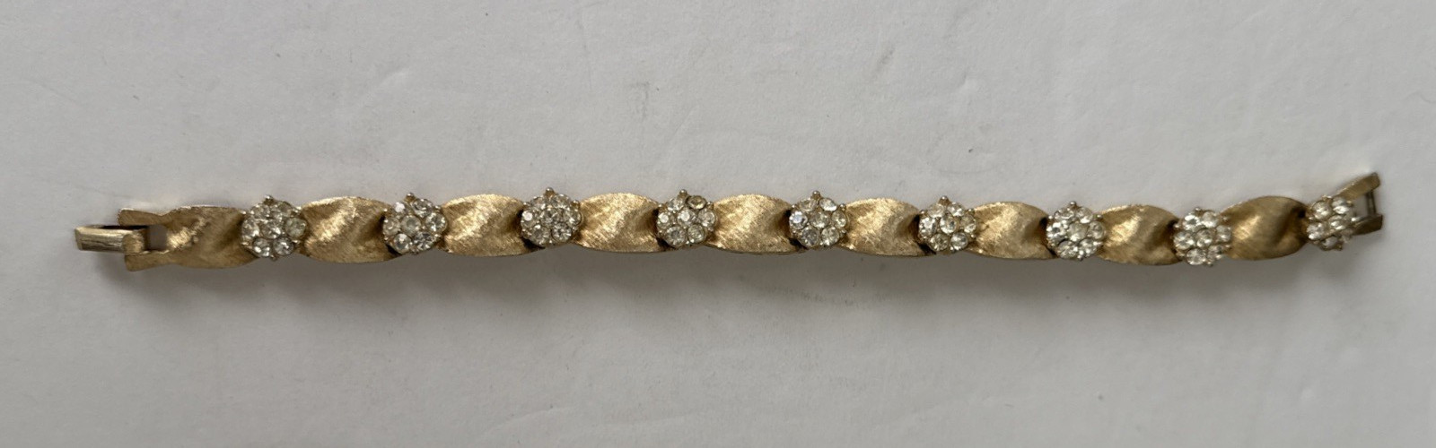 Trifari Link Bracelet April Birthday Series Ribbon Flower Clear Rhinestone