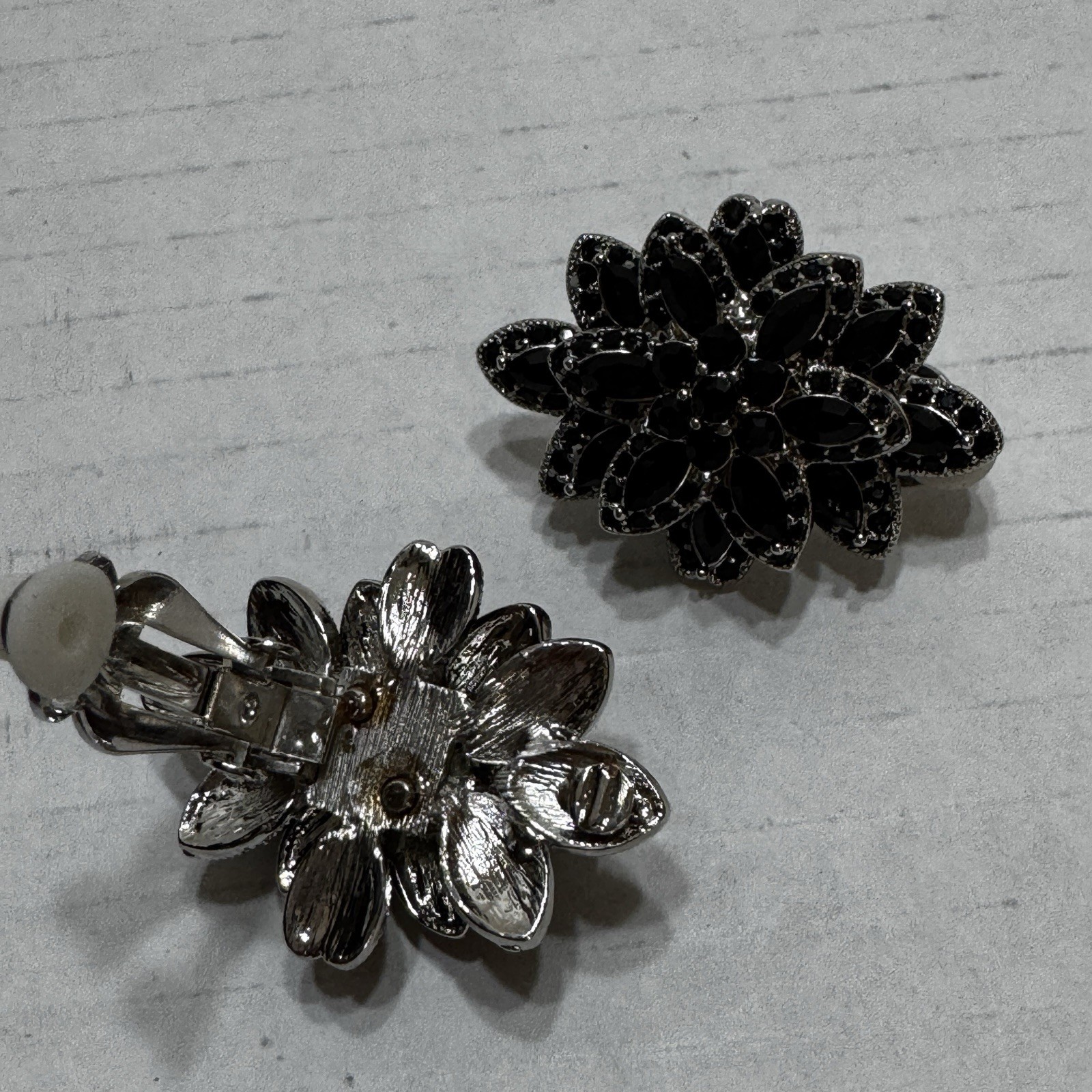 Vtg Black Rhinestone Starburst Floral Clip On Earrings Silver Tone Statement Fun