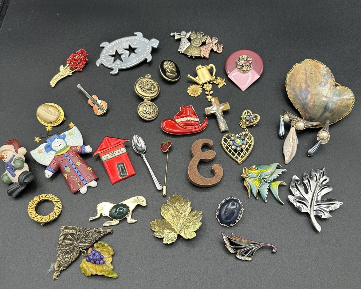 Vintage Lot of 27 Pins – Gold Tones & Silver Tones – Other- All Wearable