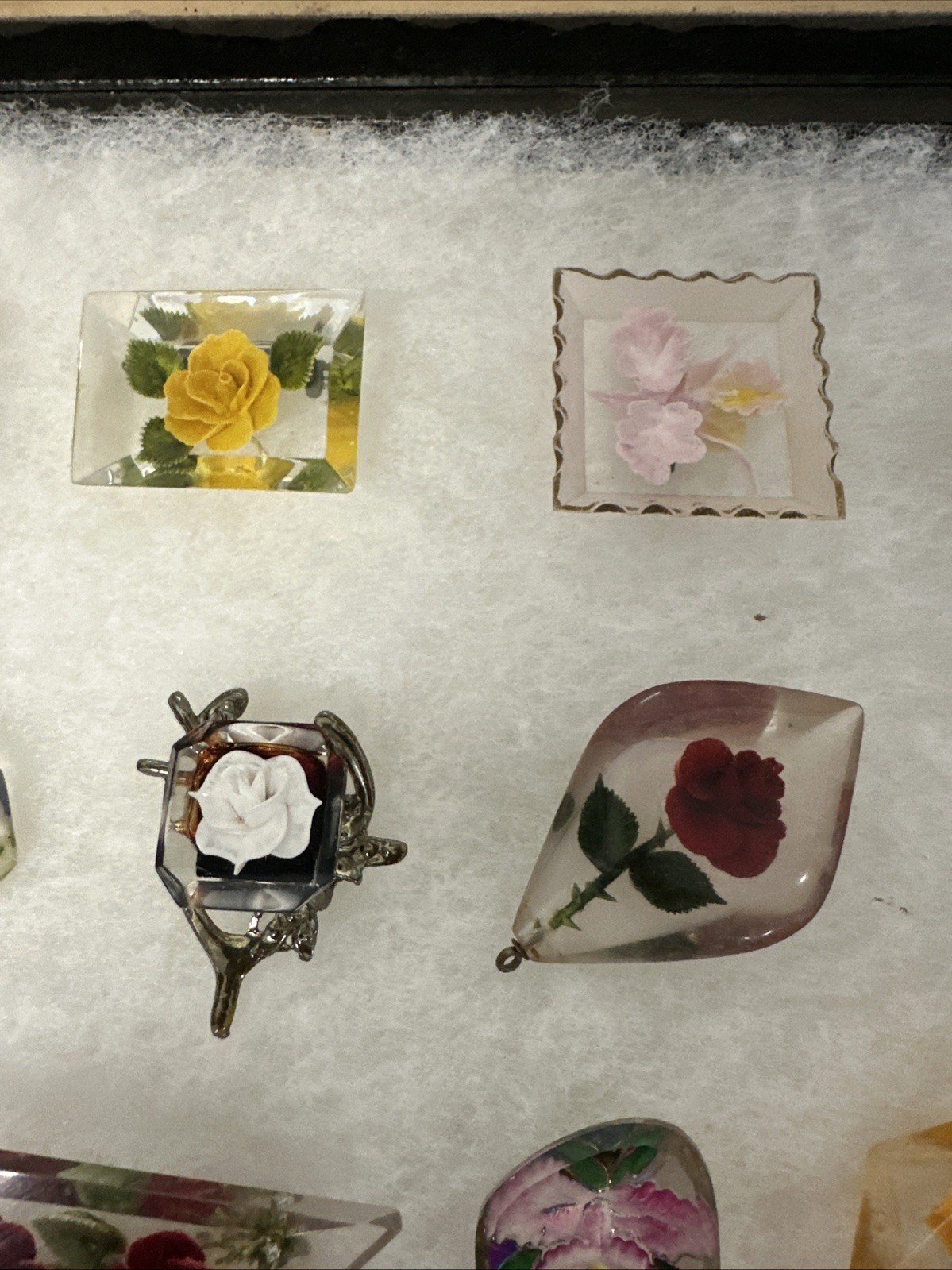 (28) Vintage Acrylic/Lucite? Hand Crafted Pressed Floral Brooch Pins, Pendants