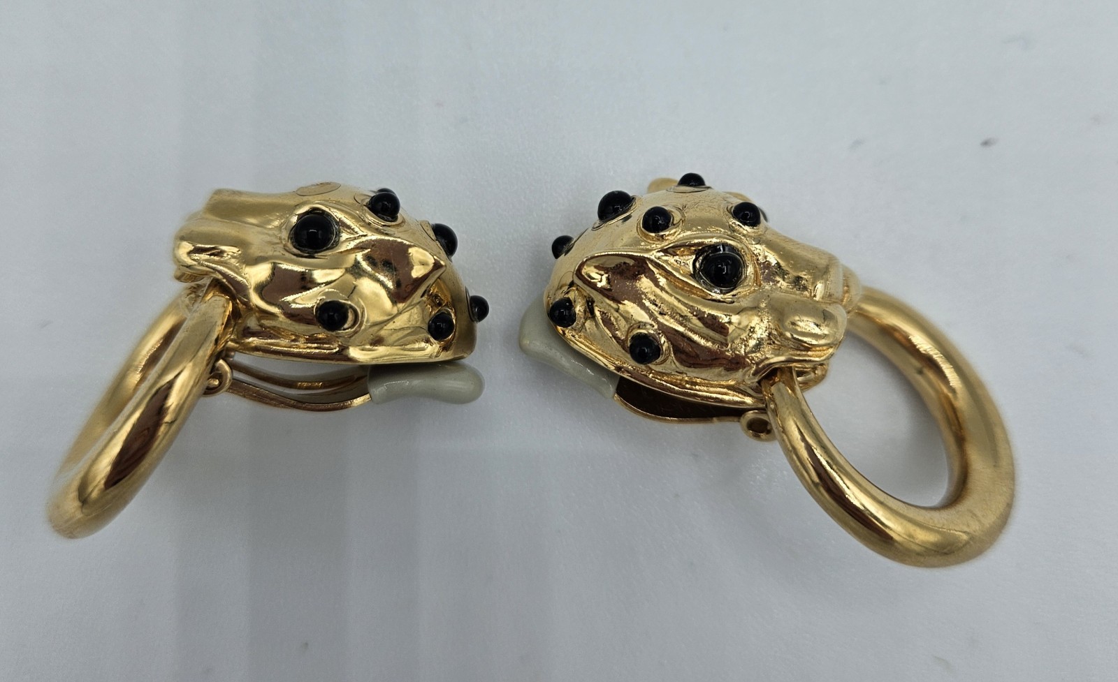 Ciner Door Knocker Gold Tone Clip On Leopard Earrings. Read Discription.