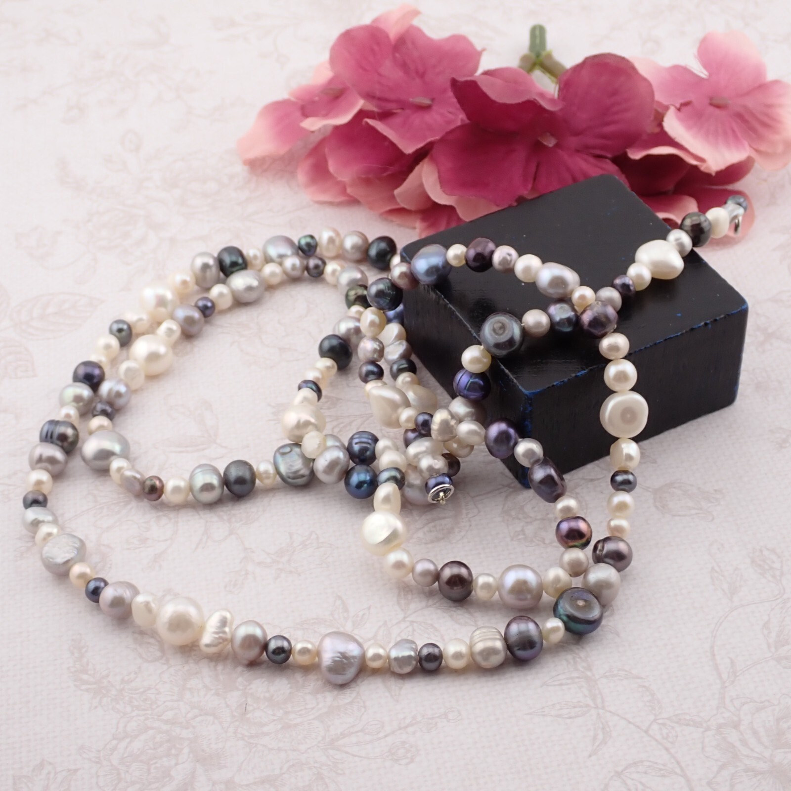 Vintage CGI Sterling Clasp 35″ Assorted Sizes Gray White Cultured Pearl Necklace