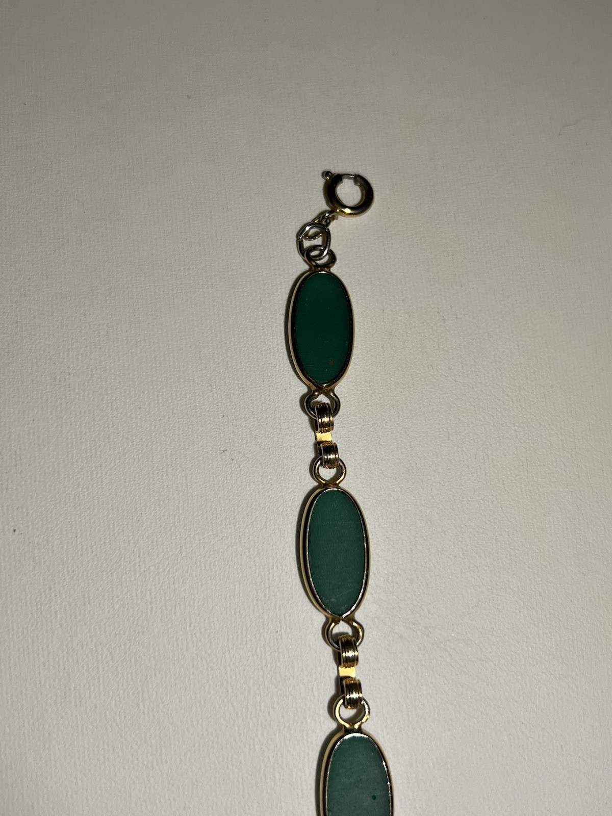 Vintage Polished Green Stone MCM Gold Tone Bracelet Size 6.75