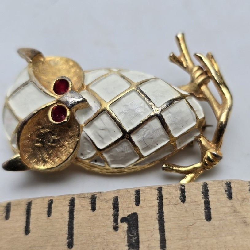 Owl Bird Brooch Pin Enamel Gold Tone Red Rhinestone Eyes 1.5″ Fashion Jewelry
