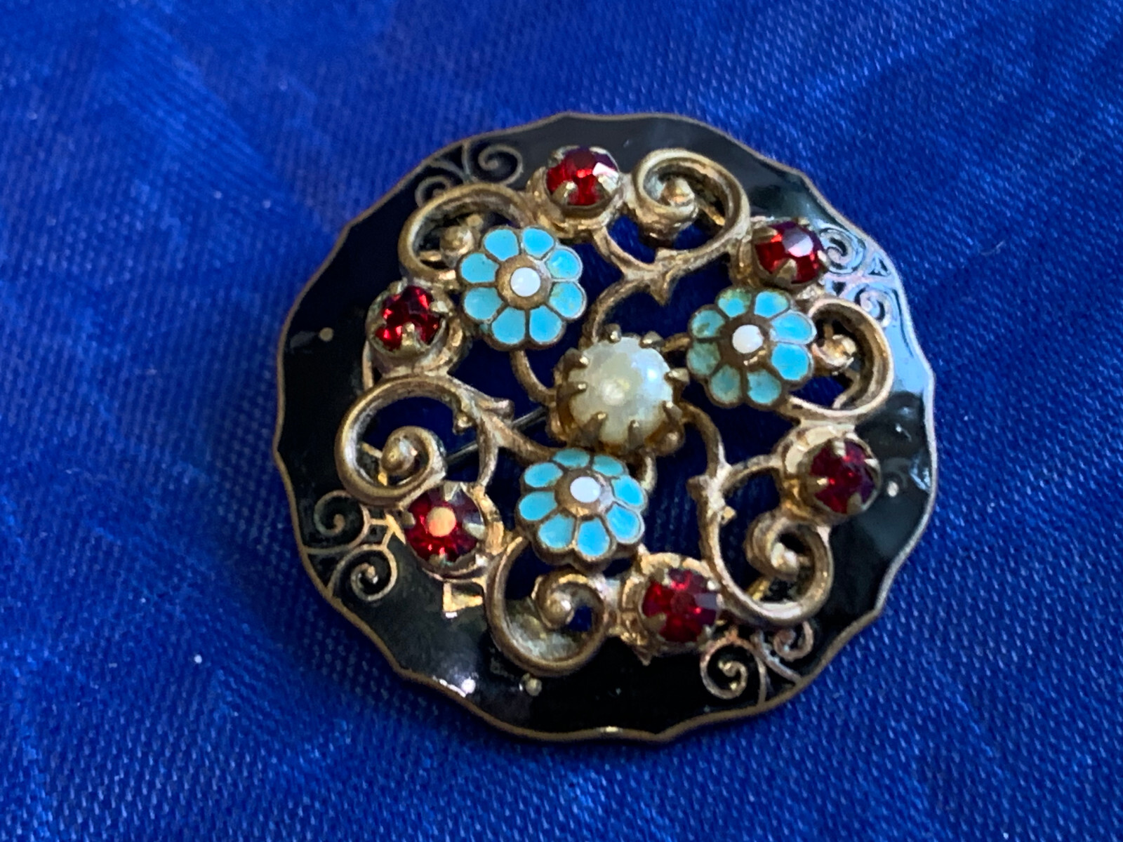 Vtg Enamel & Rhinestone Floral Brooch Fashion Jewelry Faux Pearl Round Pin