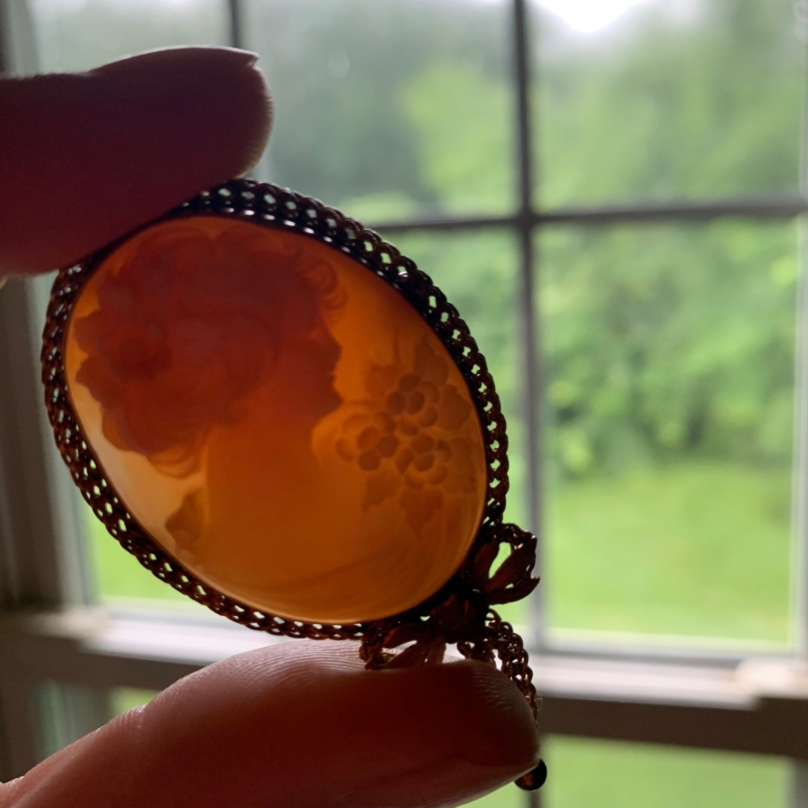Hand Carved Cameo 1/20 12K Gold Brooch Pin
