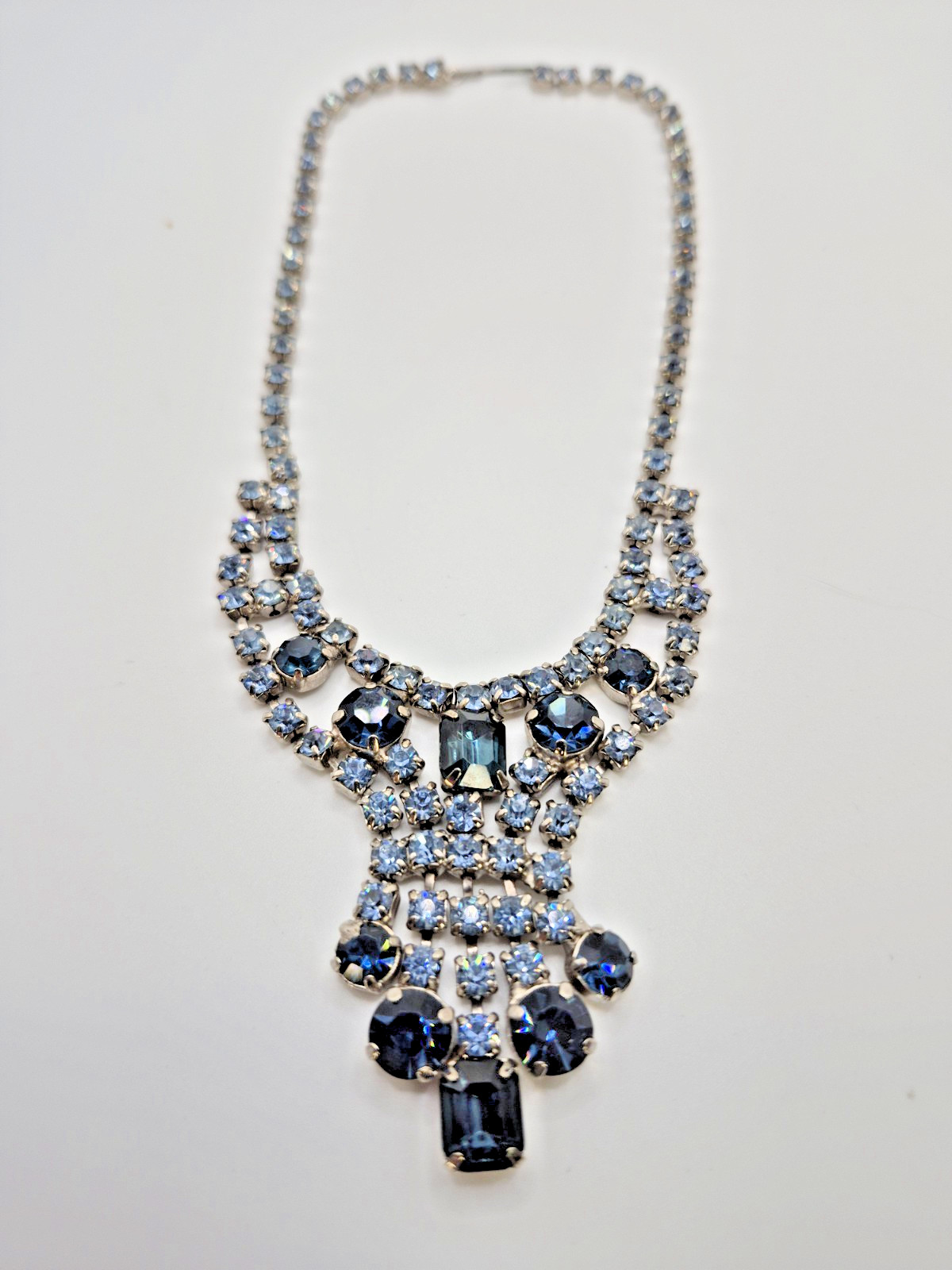 Vintage 1950s Necklace Choker Dark and Light Blue Rhinestones Prong Set 15″