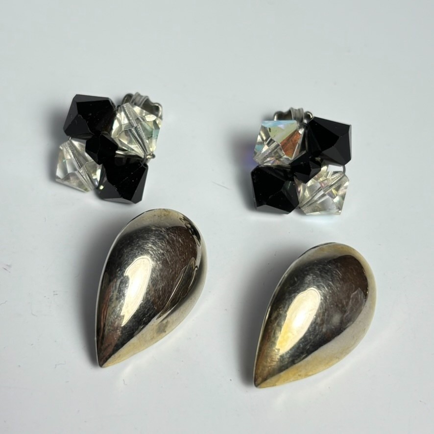 Earrings Vintage Silver Tone Teardrop Black Rhinestone Retro Goth Clip On