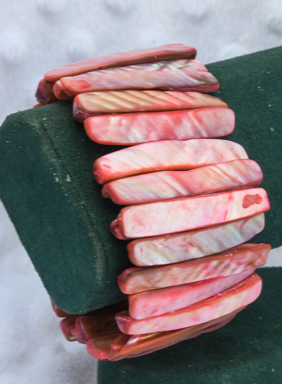 Vintage 1.75″ high Pink Abalone shell bracelet with stretch