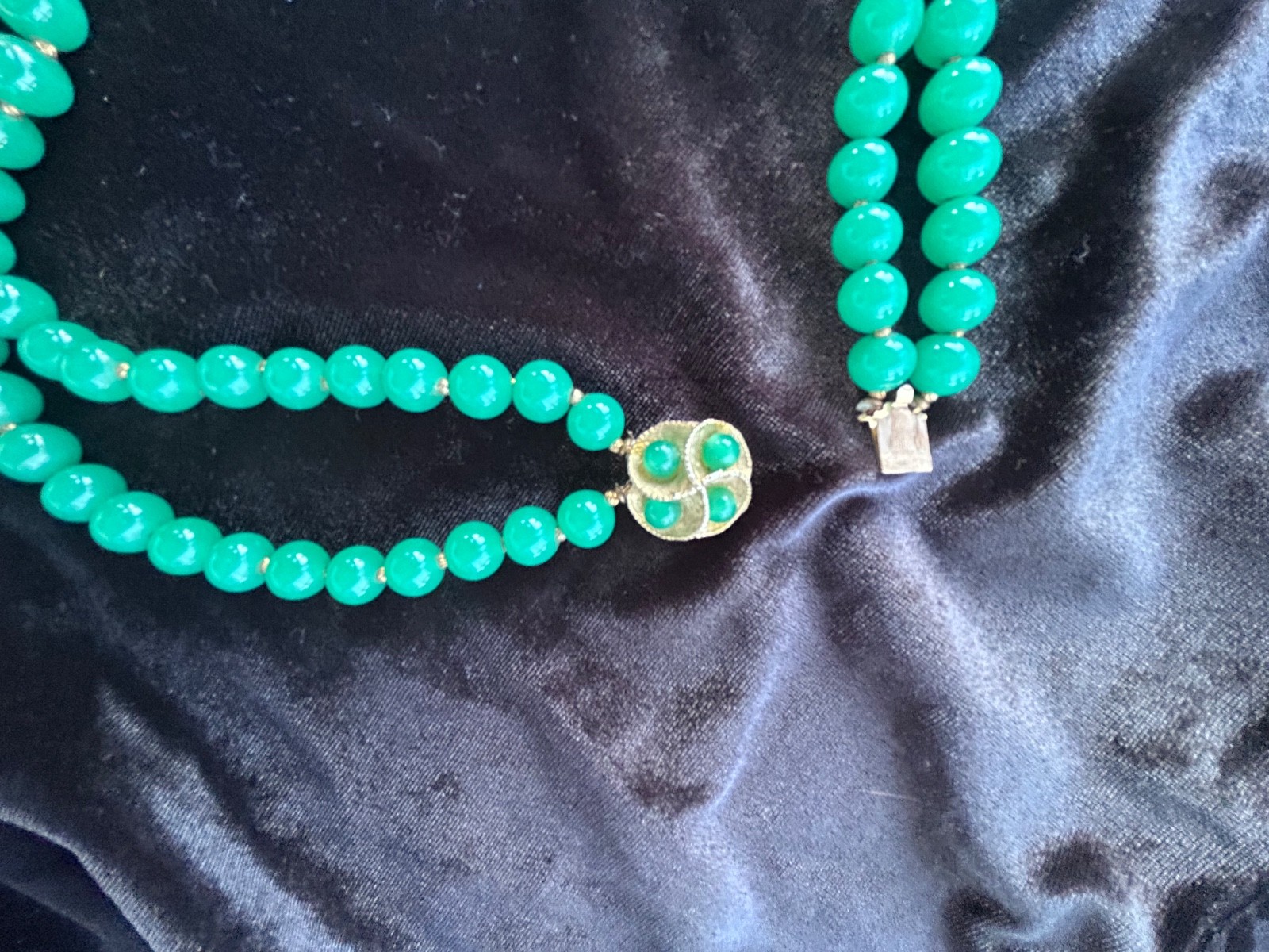 VintageFaux Jade Double Strand Beaded Choker Necklace Gold Tone Medallion Clasp