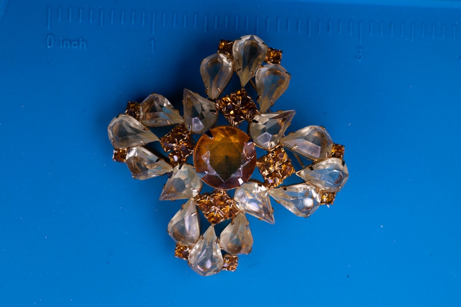 Vintage Rhinestone Brooch Pin Gold Tone 1.75″ Square Amber Clear Crystal Cluster
