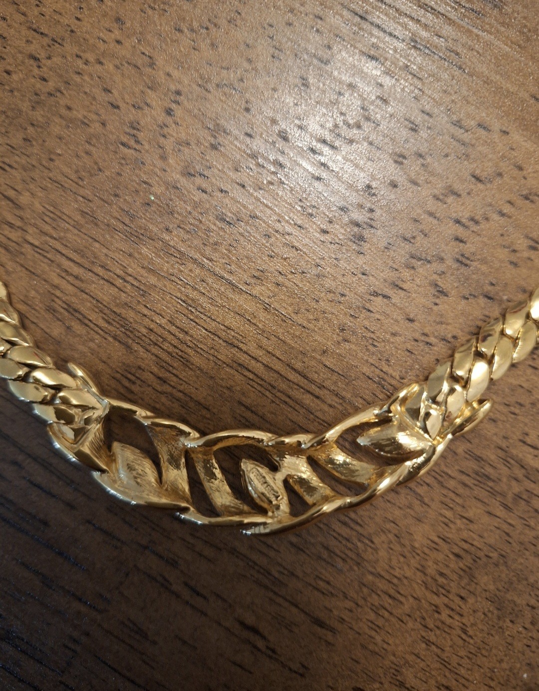 Vintage Trifari Gold Tone Choker W/Distinctive Crystal Settings Signed