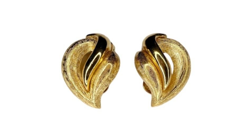 Dior Women’s Gold Plated Textured Leaf Design Clip On Earrings