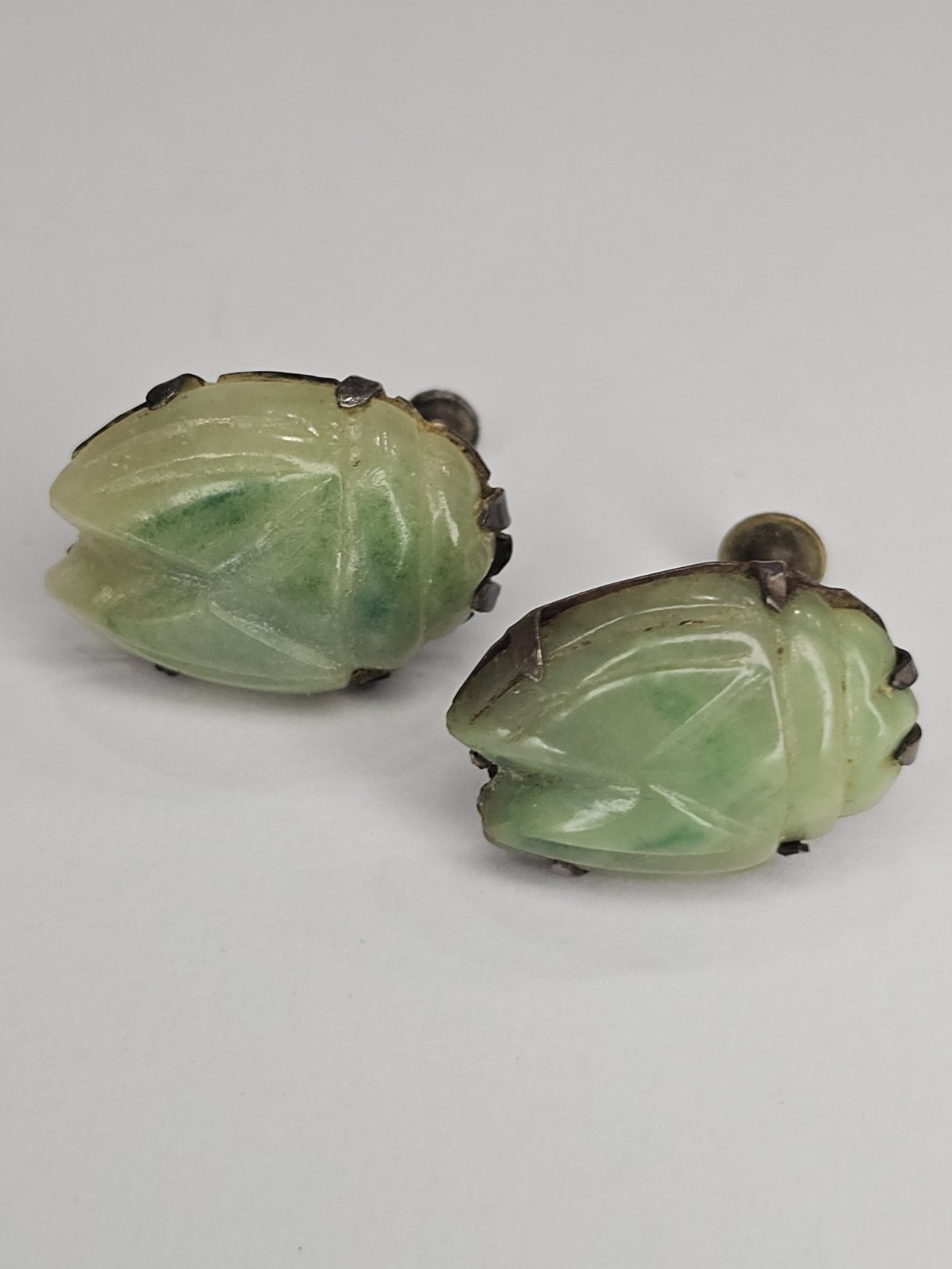 Vintage Carved Green Jade Jadeite Leaf Cicada Sterling Silver Screw Back…