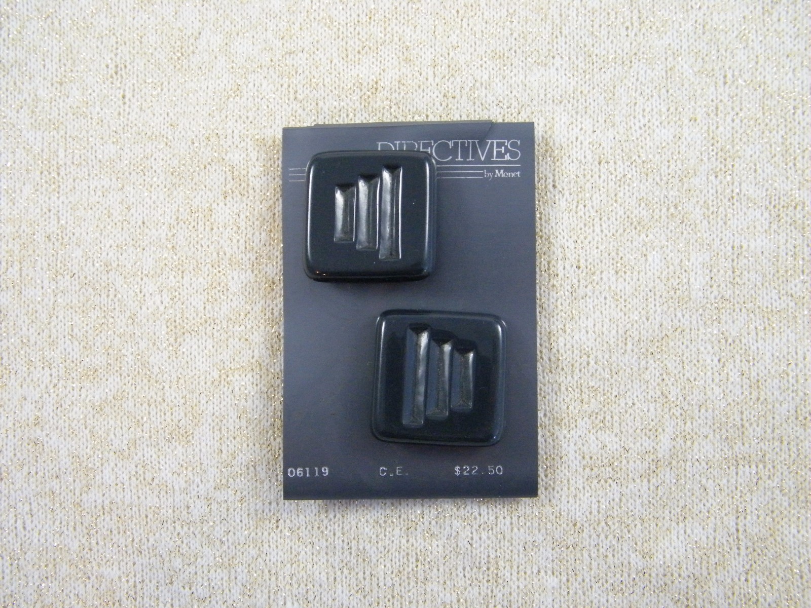 NEW VINTAGE MONET “DIRECTIVES” ~ CHUNK DARK GREY CLIP EARRINGS