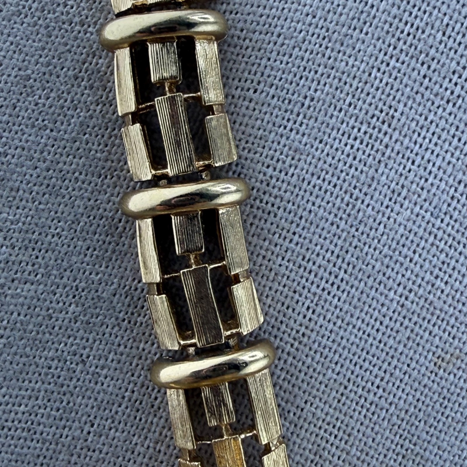 Vintage Monet Necklace Gold Tone Bow 16”