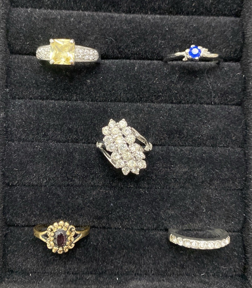 ✨Lot Of 5 Vintage To Now Beautiful Gemstone Estate Rings, All Size 7.5✨