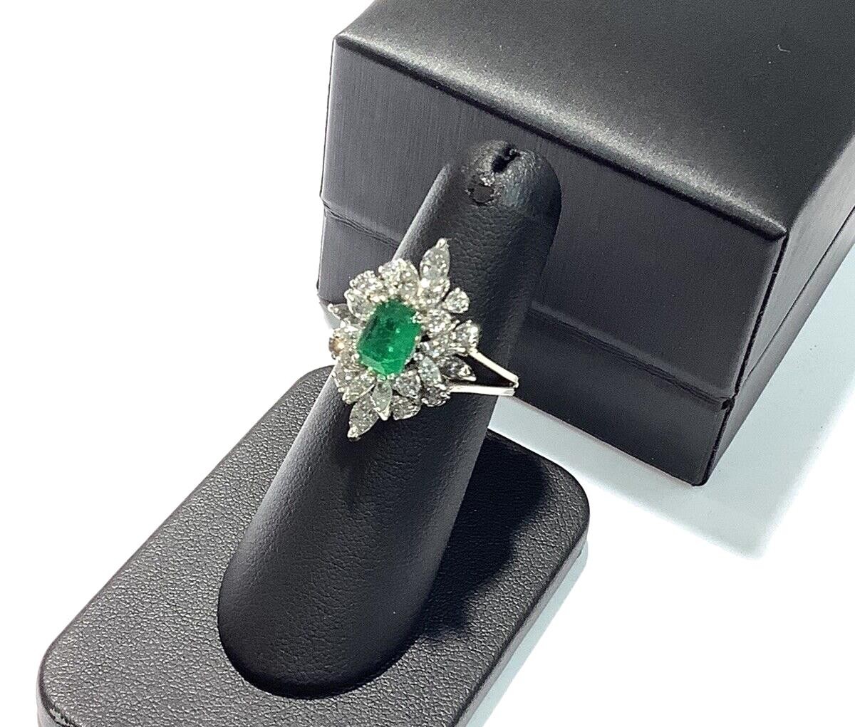 18K White Gold 1.88ctw Rectangular Cut Emerald & H/VS Mixed Cut Diamond Ring
