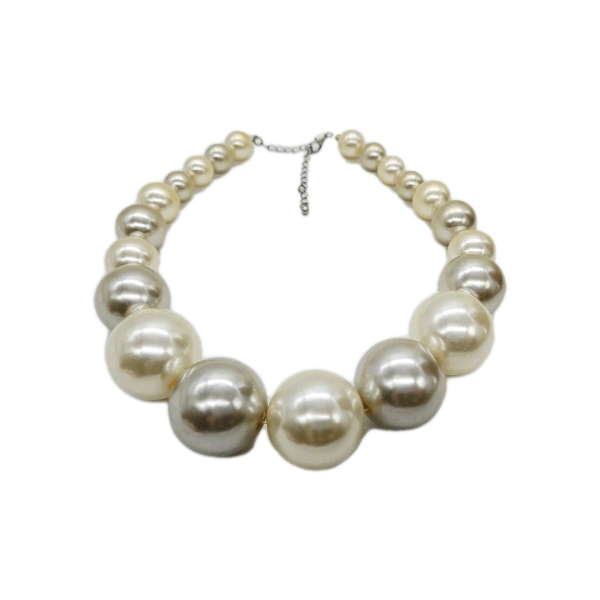 Faux Pearl Necklace White Chunky Graduated Wilma Flintstone Silver tone 21 in